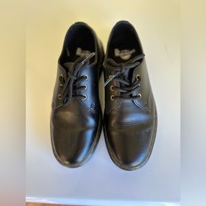 Dr. Martens, Size 8 Unisex Leather Shoe